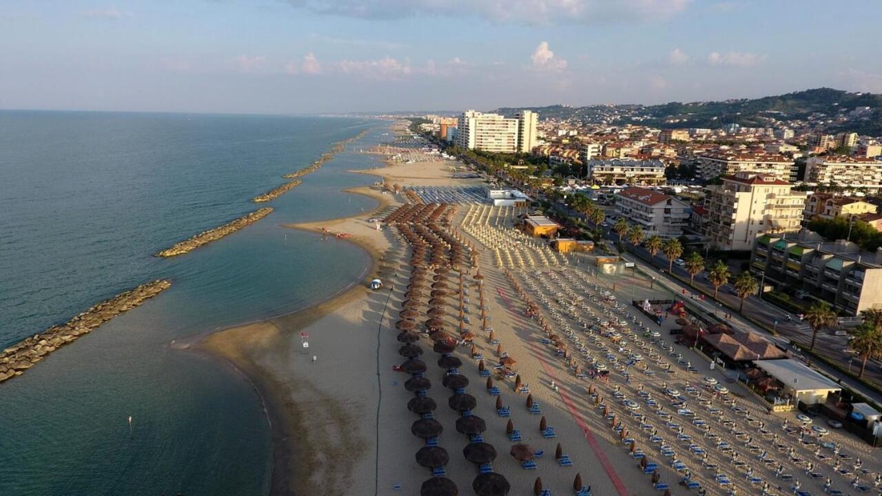 B&B Calima - - Completo Relax Spoltore Luaran gambar